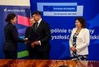 Przekazanie promes dla instytucji naukowych