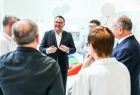 Zwiedzanie Małopolskiego Centrum Nauki Cogiteon – nowoczesnej instytucji województwa małopolskiego, której misją jest popularyzacja nauki i wspieranie edukacji poprzez interaktywne wystawy oraz innowacyjne programy dydaktyczne.