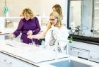 Zwiedzanie Małopolskiego Centrum Nauki Cogiteon – nowoczesnej instytucji województwa małopolskiego, której misją jest popularyzacja nauki i wspieranie edukacji poprzez interaktywne wystawy oraz innowacyjne programy dydaktyczne.