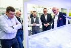 Zwiedzanie Małopolskiego Centrum Nauki Cogiteon – nowoczesnej instytucji województwa małopolskiego, której misją jest popularyzacja nauki i wspieranie edukacji poprzez interaktywne wystawy oraz innowacyjne programy dydaktyczne.
