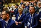 Konferencja naukowa pod tytułem "Tysiąclecie suwerenności Polski", która odbyła się 25 kwietnia w krakowskich Sukiennicach. Stanowiła ona część obchodów jubileuszu Tysiąclecia Królestwa Polskiego.