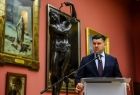 Konferencja naukowa pod tytułem "Tysiąclecie suwerenności Polski", która odbyła się 25 kwietnia w krakowskich Sukiennicach. Stanowiła ona część obchodów jubileuszu Tysiąclecia Królestwa Polskiego.