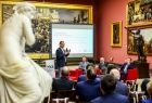 Konferencja naukowa pod tytułem "Tysiąclecie suwerenności Polski", która odbyła się 25 kwietnia w krakowskich Sukiennicach. Stanowiła ona część obchodów jubileuszu Tysiąclecia Królestwa Polskiego.