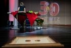 Zdjęcie z gali z okazji 30-lecia działalności Warsztatów Terapii Zajęciowej przy Specjalnym Ośrodku Szkolno-Wychowawczym w Tarnowie. Odbyła się ona 25 czerwca 2025 r. w Centrum Sztuki Mościce.