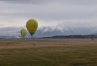 balony na tle gór