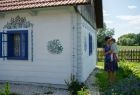 Malowane kwiaty w Zalipiu zachwycają i inspirują. 62 edycja konkursu „Malowana Chata”