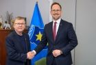Wicemarszałek Witold Kozłowski i prezydent Tarnowa Jakub Kwaśny.