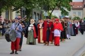 Król niemalowany w mieście Bożogrobców - obchody Tysiąclecia Królestwa Polskiego w Miechowie