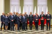 Przejdź do: Prezydent wręczył odznaczenia państwowe zasłużonym dla rozwoju transportu
