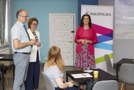 Przejdź do: Być wrażliwym na stratę innych. Projekt „Dobrze, że mówisz o tym - wsparcie osób po traumie”