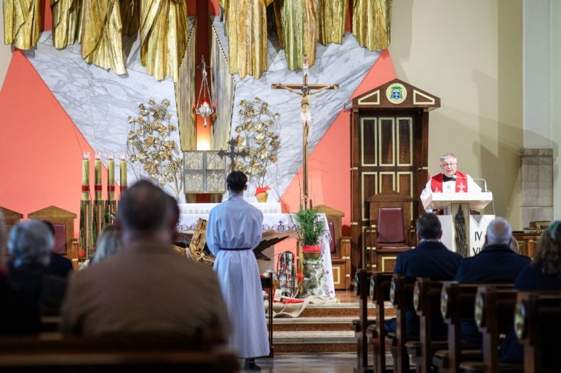Dzień skupienia dedykowany parlamentarzystom i samorządowcom diecezji tarnowskiej, który odbył się 24 marca w sanktuarium św. Jakuba Starszego Apostoła, kościele jubileuszowym w Brzesku.