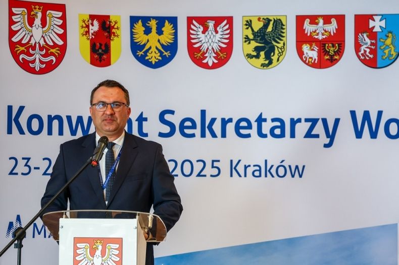 Obrady Konwentu Sekretarzy Województw RP w Krakowie, w Muzeum Lotnictwa Polskiego, który odbył się 24 kwietnia 2025 roku.