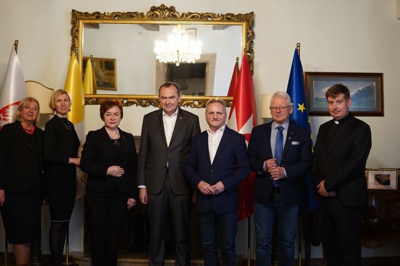 Spotkanie małopolskiej delegacji z Adamem Kwiatkowskim - Ambasadorem RP przy Watykanie