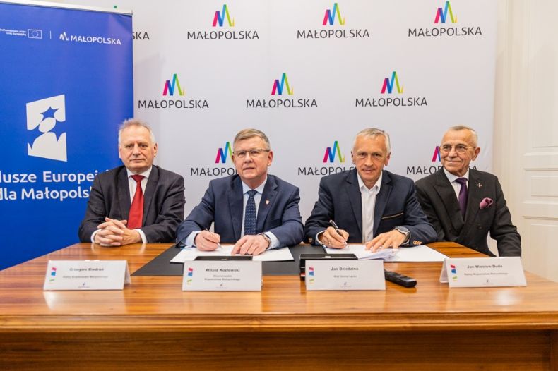 Podpisanie umów dot. przygotowania i realizacji obwodnicy Łącka