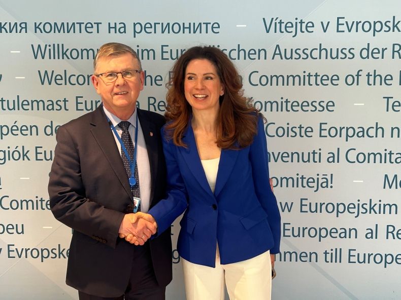Wicemarszałek Witold Kozłowski i przewodnicząca KR