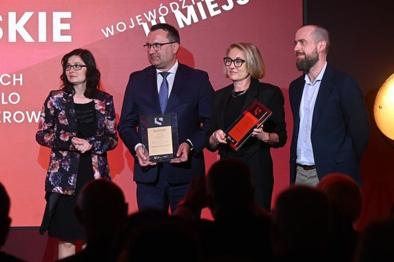 sekretarz Pałka z nagrodą