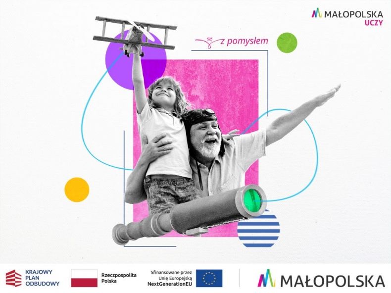 Plakat z napisem Małopolska Uczy. Starszy mężczyzna trzyma na rękach chłopca. Widoczny również stary samolot dwupłatowy.