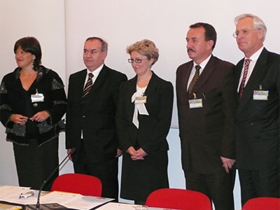 Przedstawiciele regionów partnerskich projektu (od lewej): Cecilia Ganan de Molina (Andaluzja), Marco Pagnoncelli (Lombardia),Hélene Blanchard (Rhône-Alpes), Wojciech Kozak (Małopolska),Albrecht Rittmann (Badenia-Wirtembergia)