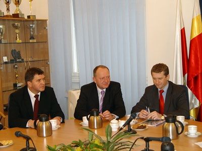 Od lewej: Janusz Chwierut, Leszek Zegzda, Ireneusz Raś.