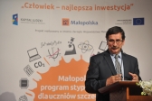 Przejdź do: Gala stypendialna – szczególnie uzdolnieni uczniowie odebrali certyfikaty