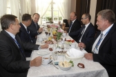 Przejdź do: FE: Poranne spotkanie marszałków