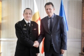 Przejdź do: Małopolski komendant straży pożarnej z wizytą u marszałka