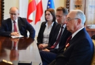 Marszałek odznaczył światowej sławy kardiochirurga