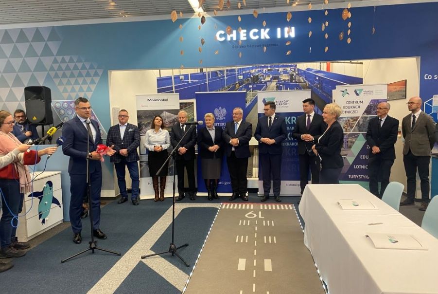 Przejdź do: Nowe inwestycje w Kraków Airport