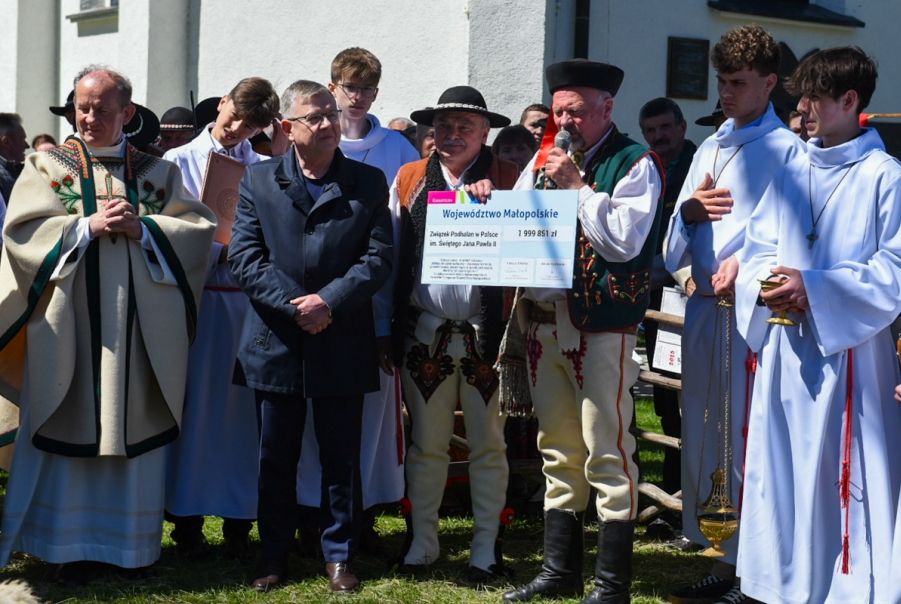 Przejdź do: 2 mln złotych na wypas kulturowy owiec od Województwa Małopolskiego