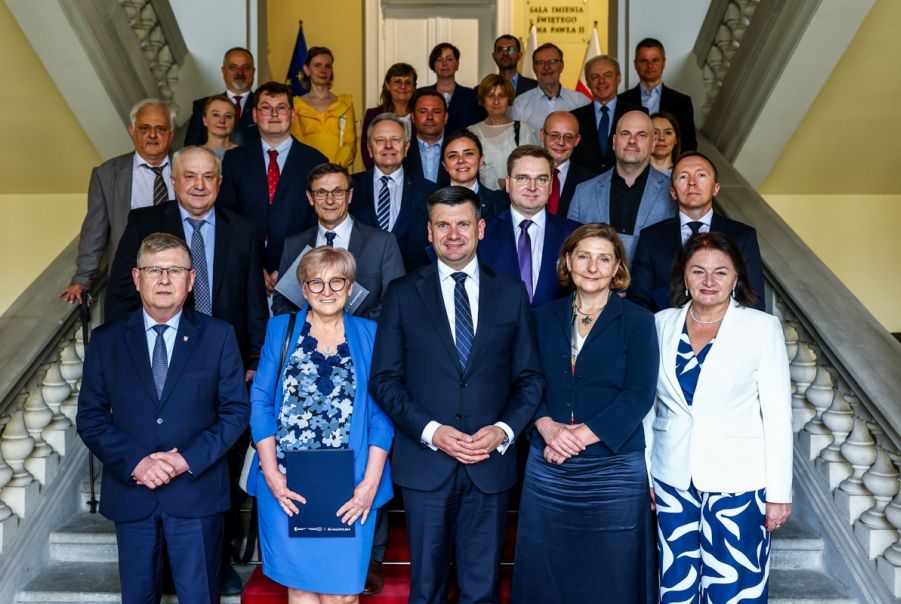 Przejdź do: 214 mln zł na rozwój nauki w Małopolsce