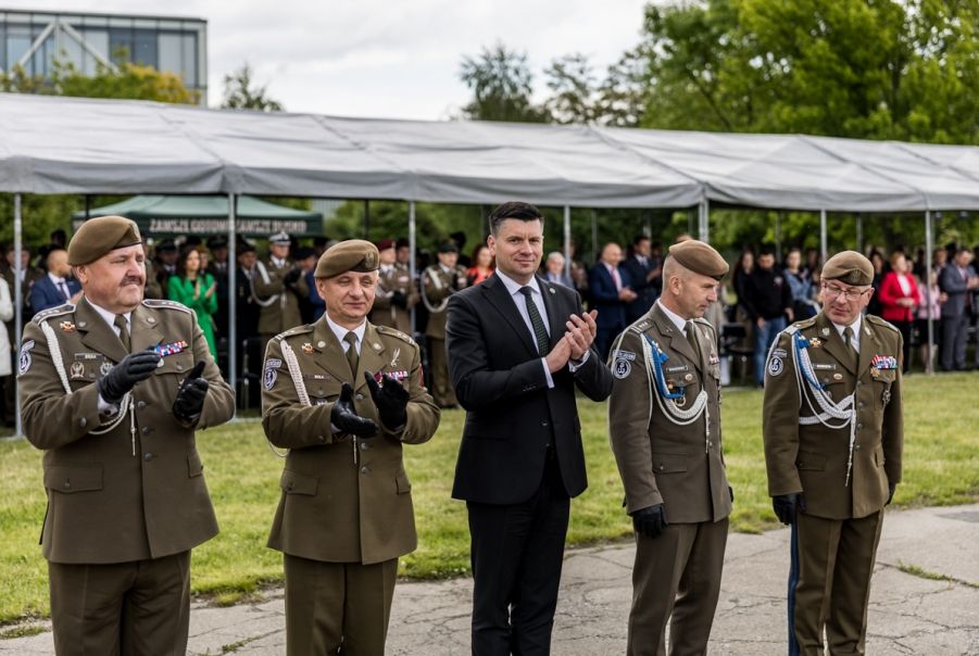 Przejdź do: Zawsze gotowi. Zawsze blisko - przysięga żołnierzy MBOT w Krakowie