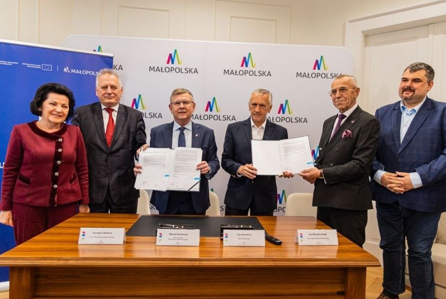 Przejdź do: Aż 800 milionów złotych dla Sądecczyzny w 2025 r.