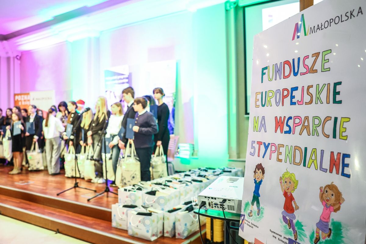 stypendia dla małopolskich uczniów przyznane 