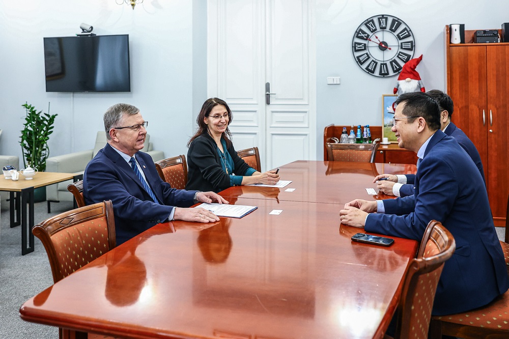 Spotkanie Wicemarszałka Witolda Kozłowskiego z z Ha Hoang Haiem – Ambasadorem Nadzwyczajnym i Pełnomocnym Socjalistycznej Republiki Wietnamu w RP.
