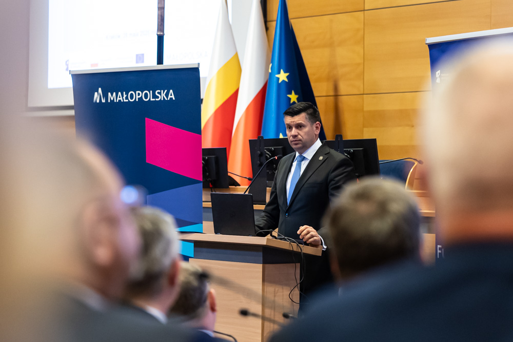 Marszałek Łukasz Smółka.