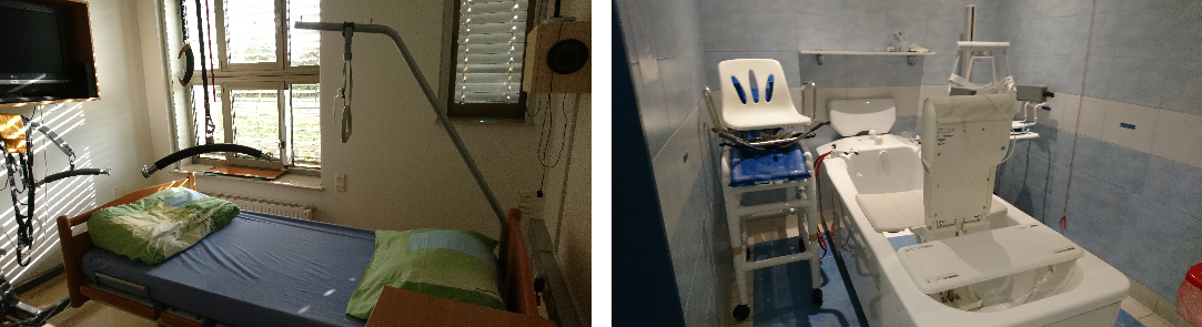 Mieszkanie demonstracyjne Smart Home IRIS, po lewej stronie łóżko z urządzeniami rehabilitacyjnymi, po lewej stronie łazienka przystosowana do potrzeb osob niepłenosprawnych m.in. z uszkodzeniami kręgosłupa lub po amputacji kończyn