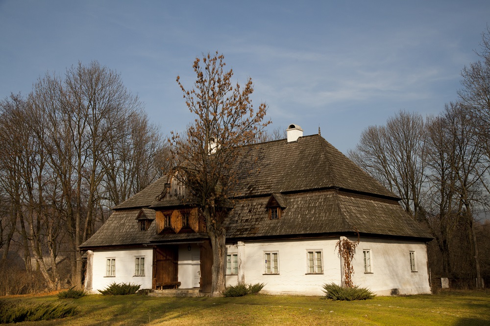 Muzeum Tatrzańskie w Zakopanem - Dwór w Łopusznej