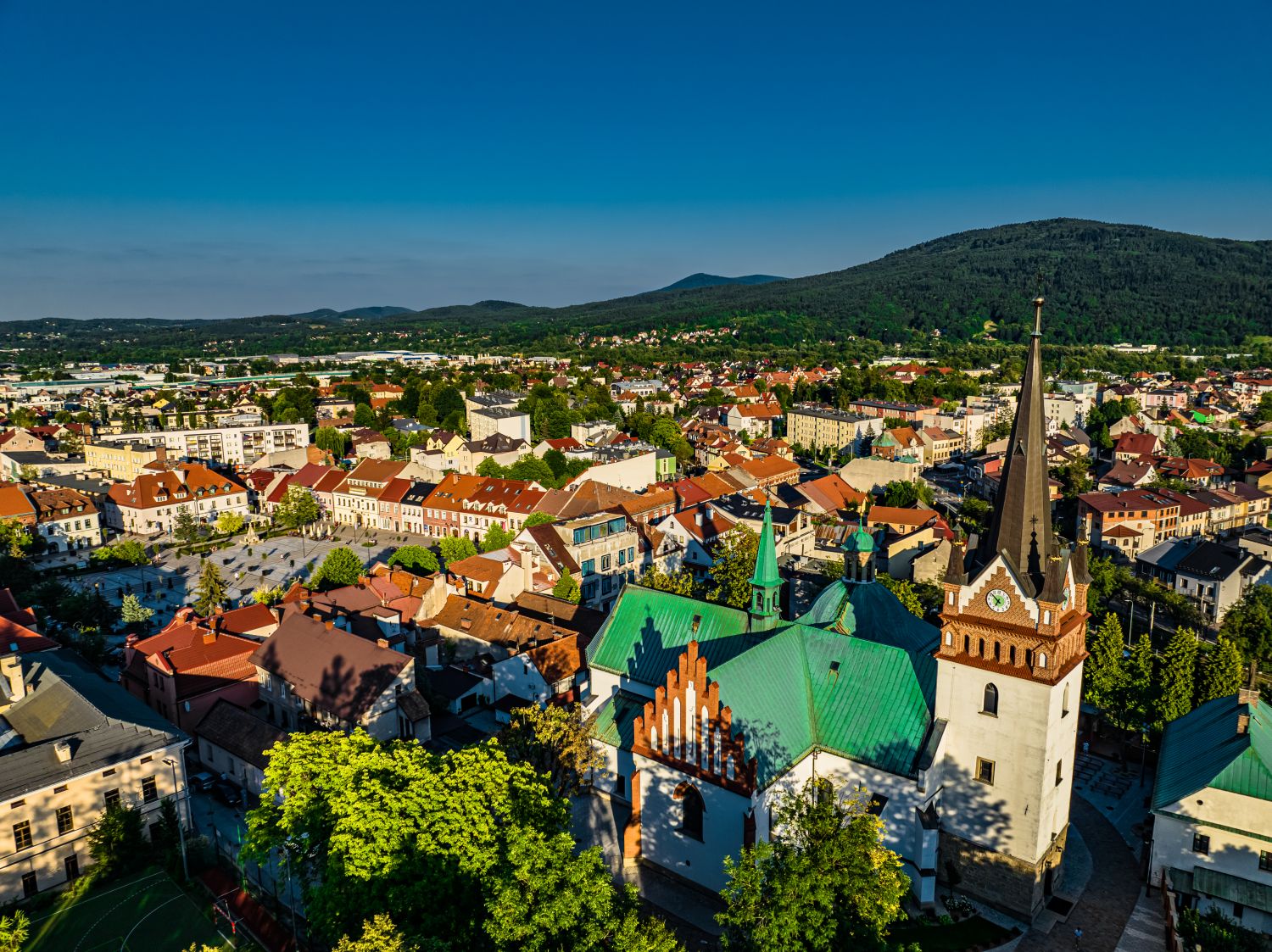 Widok na Rynek w Myślenicach