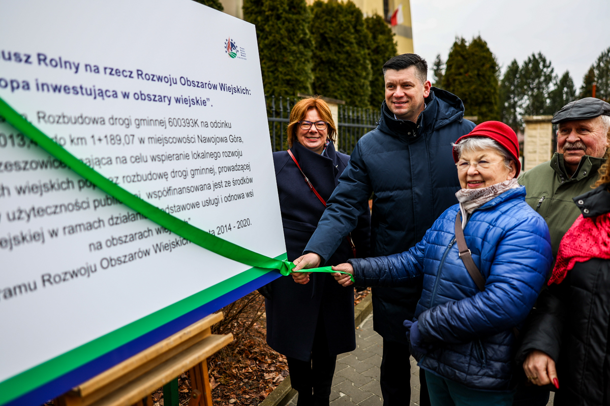 Uroczyste oddanie drogi do użytku