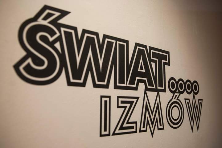 Świat Izmów