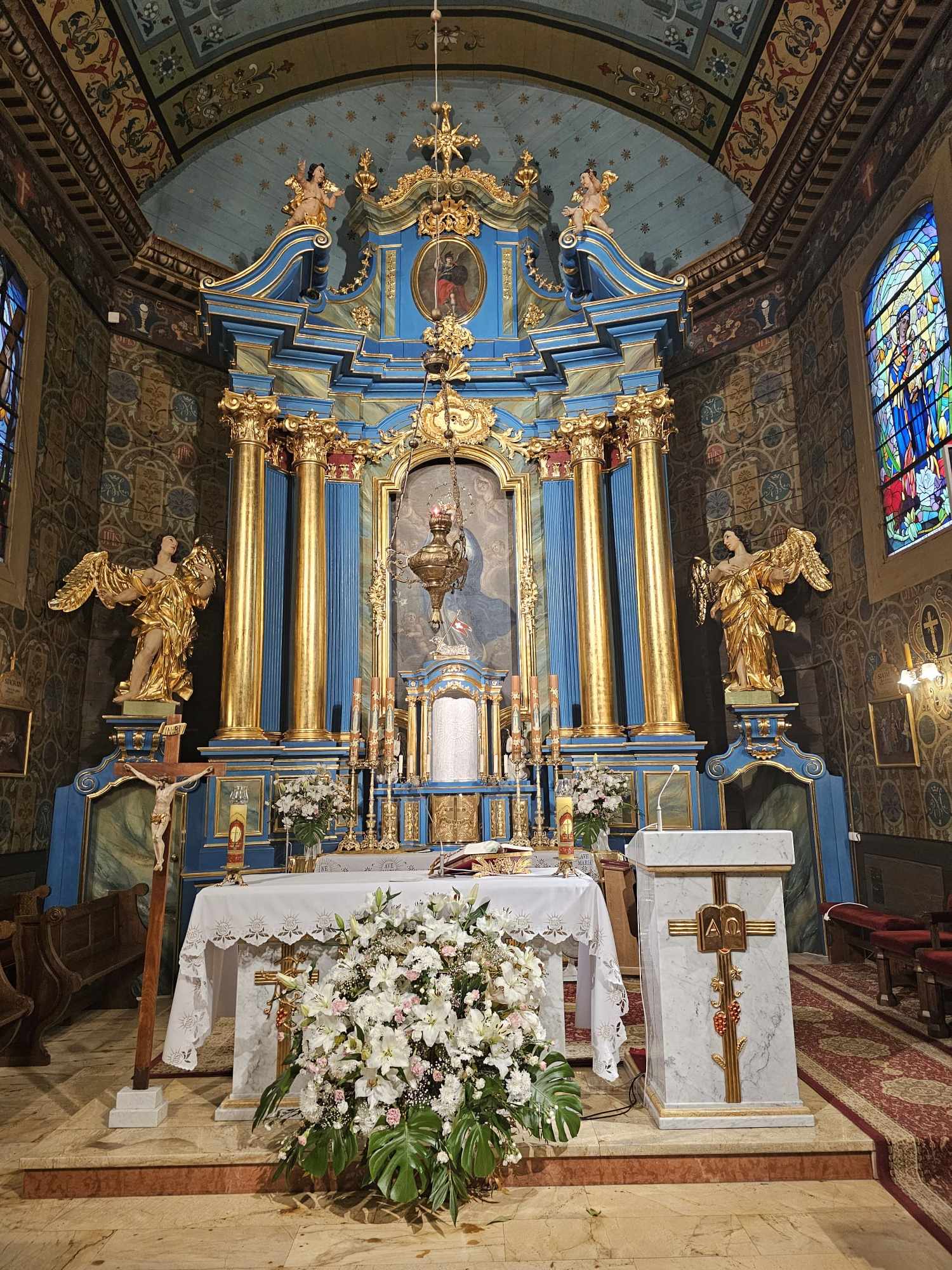 Ołtarz główny w kościele w Spytkowicach
