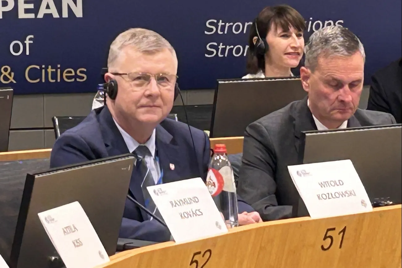 Wicemarszałek Witold Kozłowski na posiedzeniu Grupy EKR w Brukseli ...